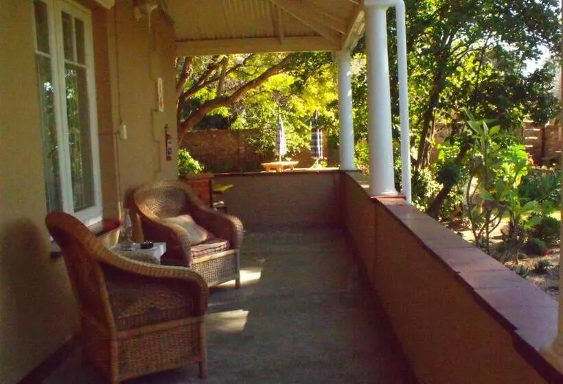 پانسیون Bisibee Guest House