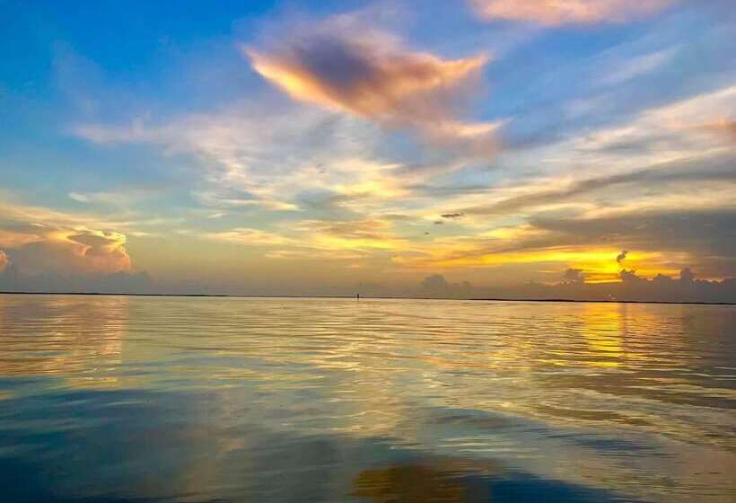 Sunset Cove Beach Resort