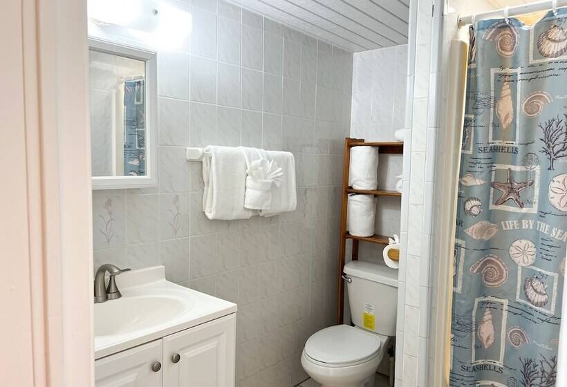 Sunset Cove Beach Resort