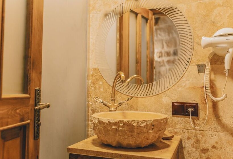 Отель Zula Cave House