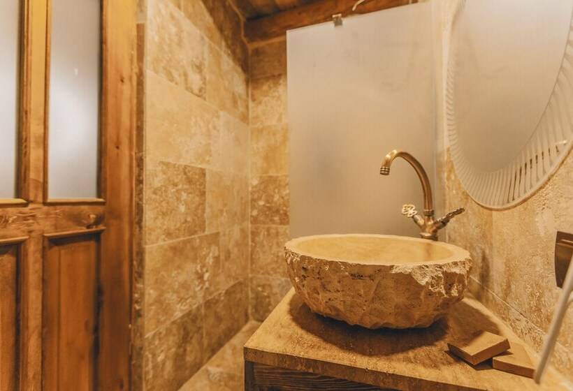 Отель Zula Cave House