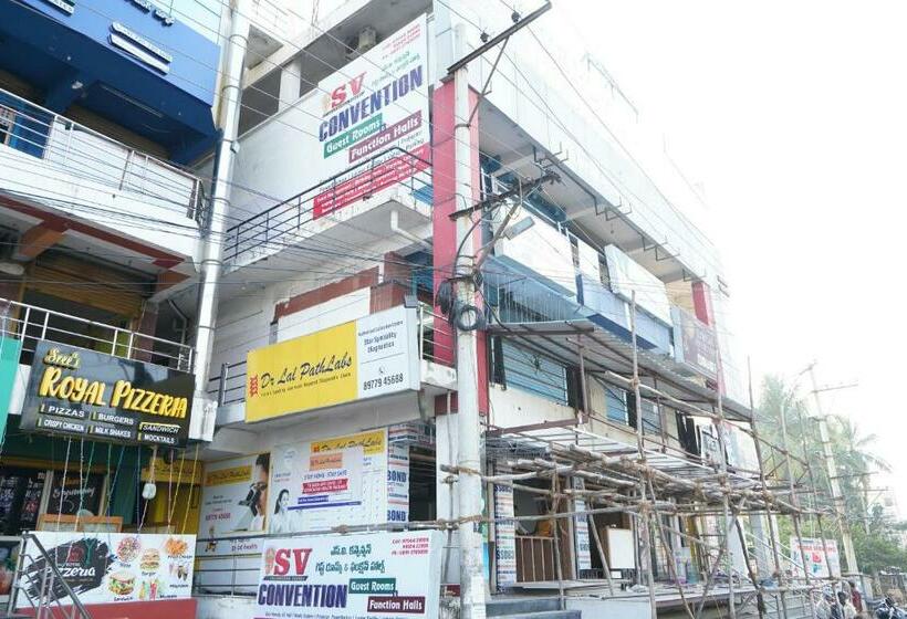 בית מלון כפרי Oyo 86229 S V Convention