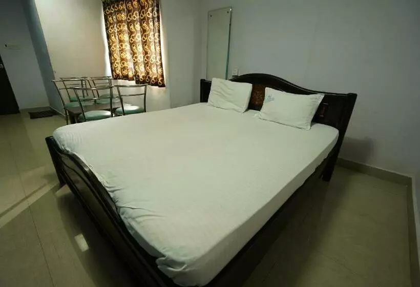 Hotelli Oyo 86229 S V Convention