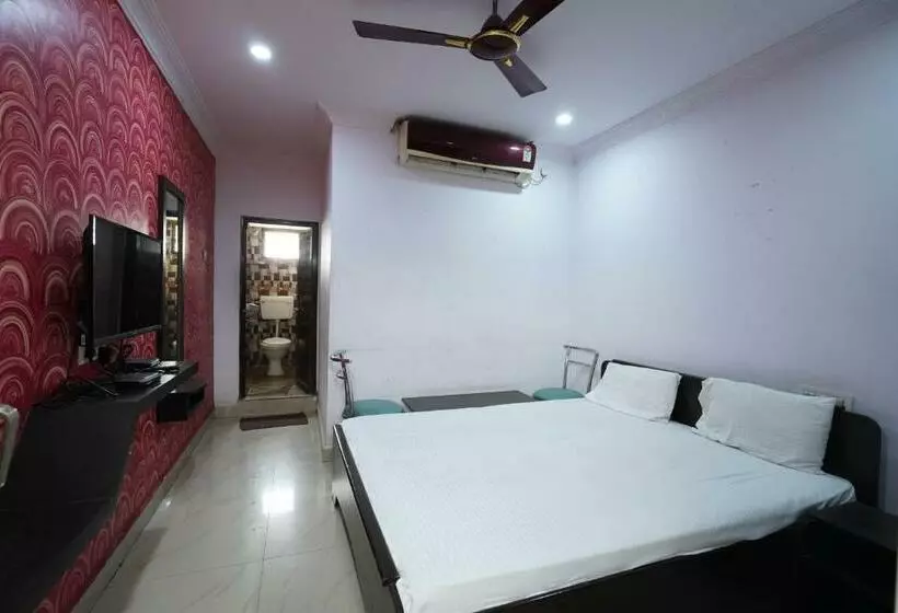 Hotelli Oyo 86229 S V Convention