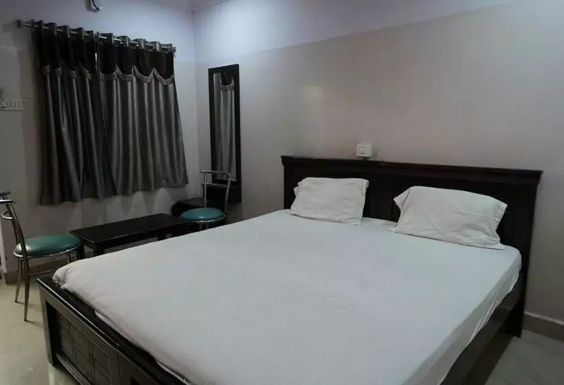 Hotelli Oyo 86229 S V Convention