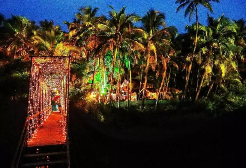 Hotelli Samant Beach Resort