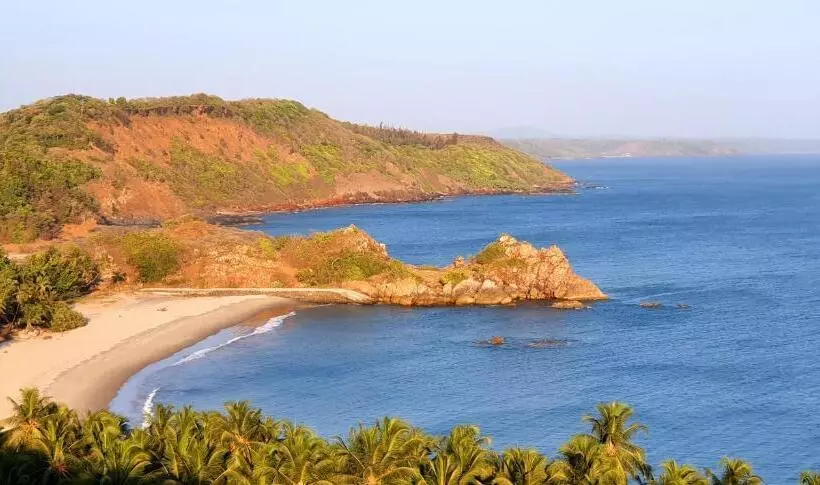 Hotelli Samant Beach Resort