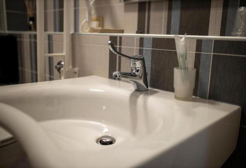 تختخواب و صبحانه Il Palazzo Luxury Home & Event