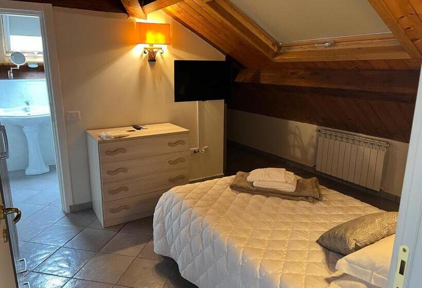 تختخواب و صبحانه Il Palazzo Luxury Home & Event