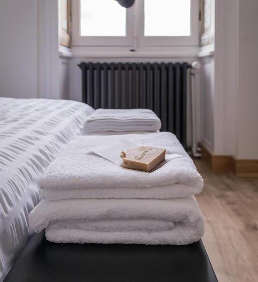 민박 La Houache Chambres D Hôtes