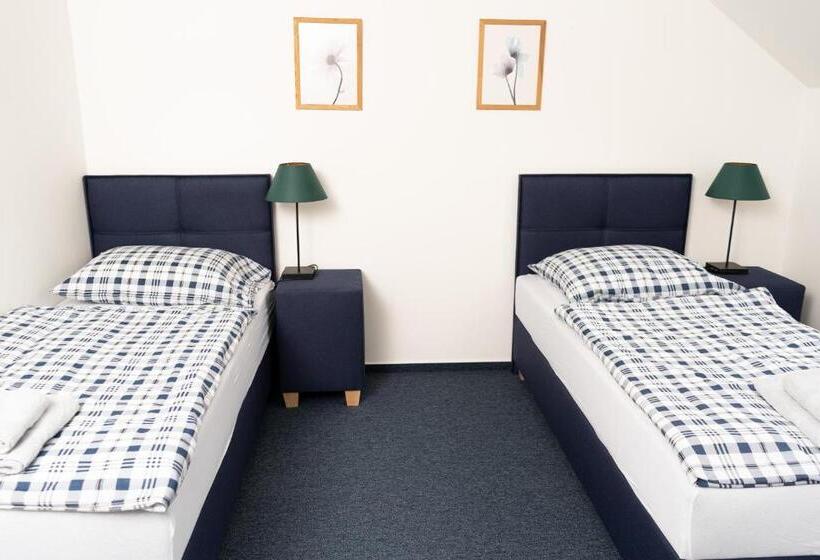 پانسیون Penzion Grado Davle