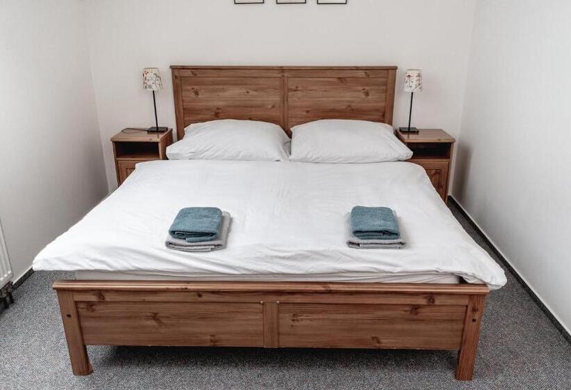 پانسیون Penzion Grado Davle