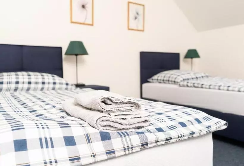 Majatalo Penzion Grado Davle