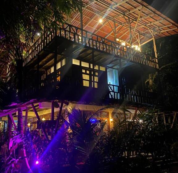 Pension Utria Hostel