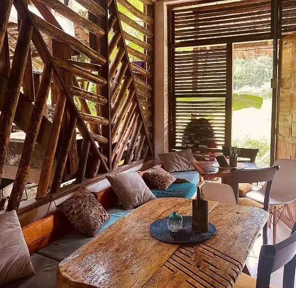 Majatalo Utria Hostel