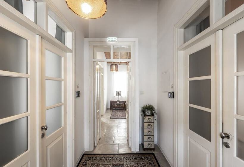 هاستل Edem Traditional House