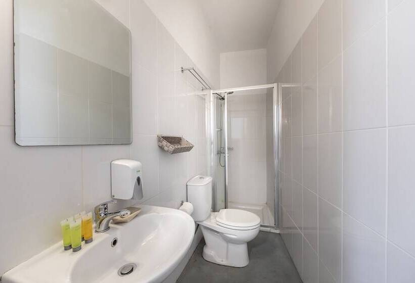 هاستل Edem Traditional House