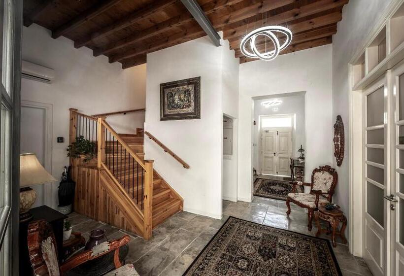 هاستل Edem Traditional House