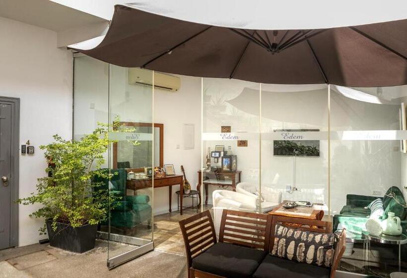 هاستل Edem Traditional House