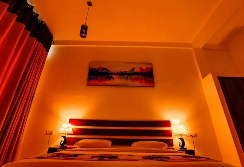 Hotel Thuruliya
