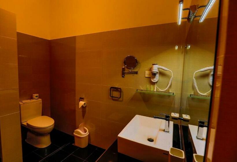 בית מלון כפרי Thuruliya