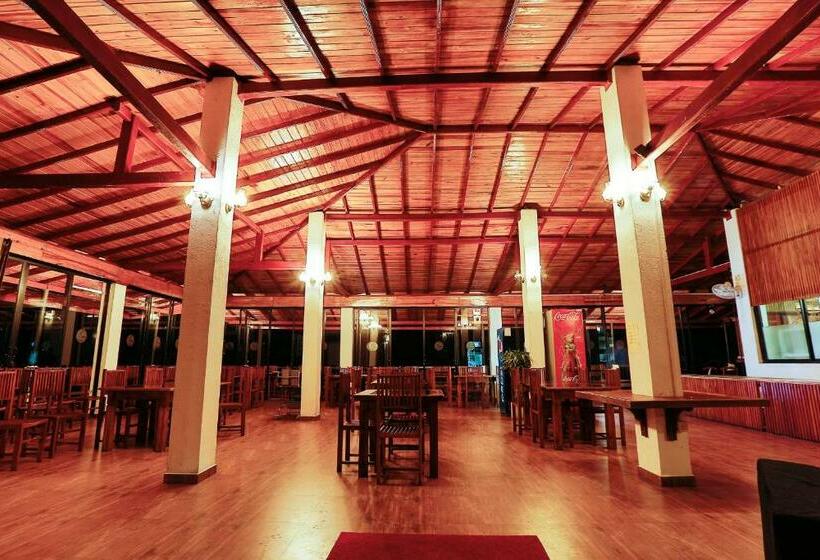 בית מלון כפרי Thuruliya