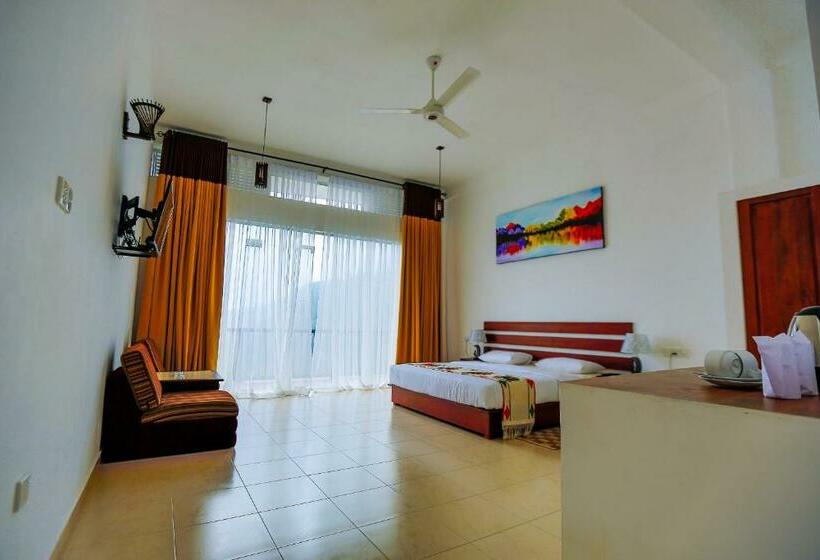 בית מלון כפרי Thuruliya