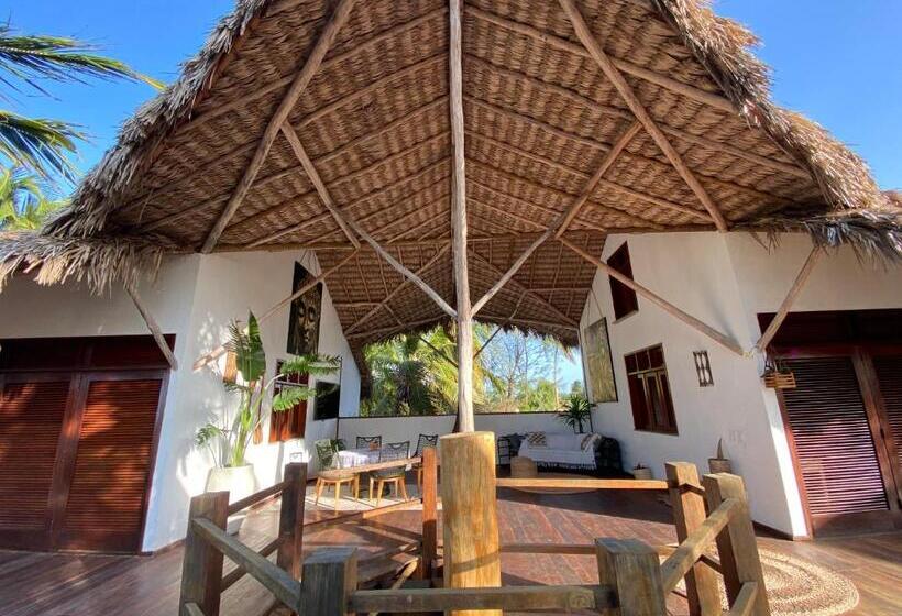 פנסיון Casa Camurupim