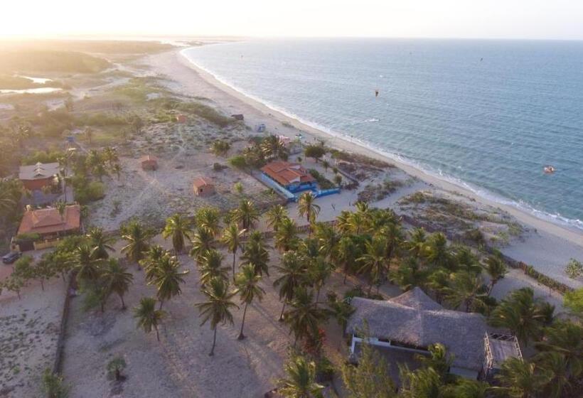 פנסיון Casa Camurupim