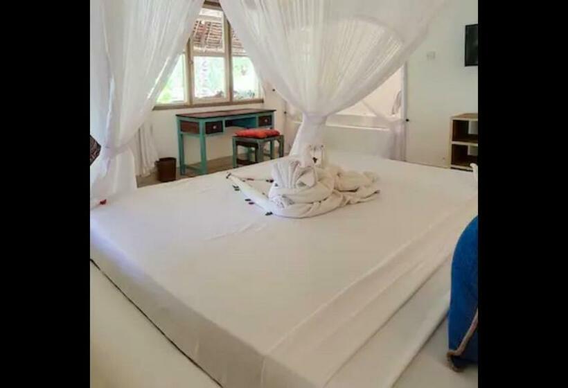 پانسیون Room In Bb   Creek Deluxe Doubleroom