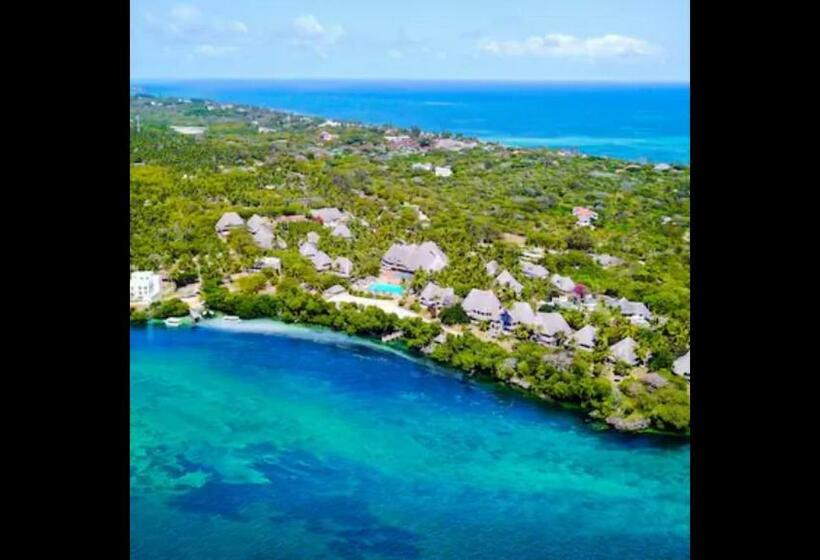 پانسیون Room In Bb   Creek Deluxe Doubleroom