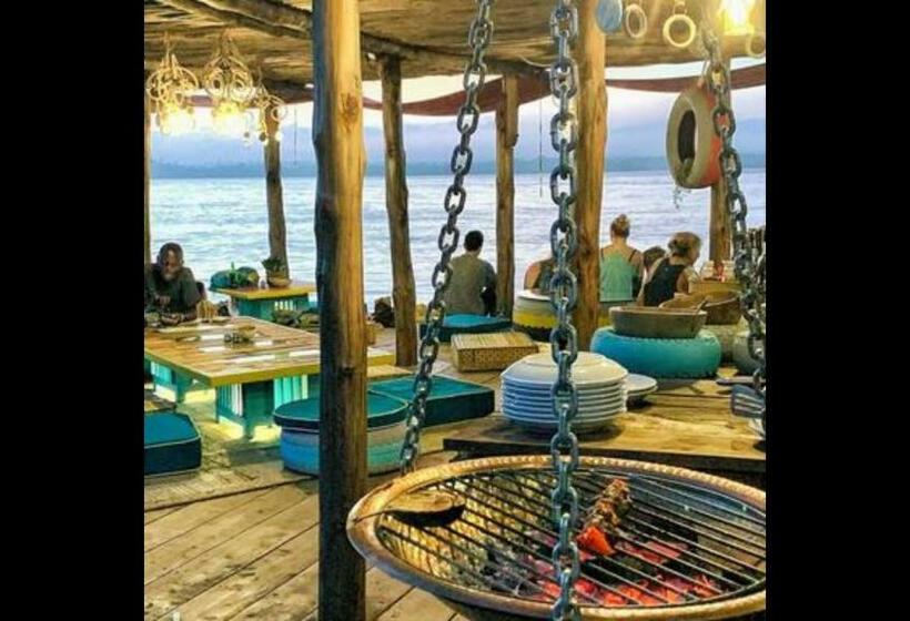 پانسیون Room In Bb   Creek Deluxe Doubleroom