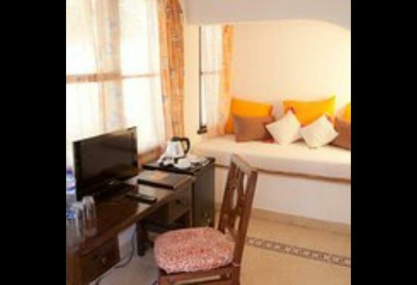 پانسیون Room In Bb   Creek Deluxe Doubleroom