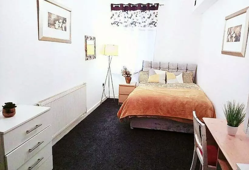 پانسیون Double Close To Bradford University And City Centre