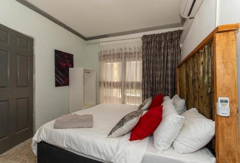 Pensjonat Woodpeckers Guest House