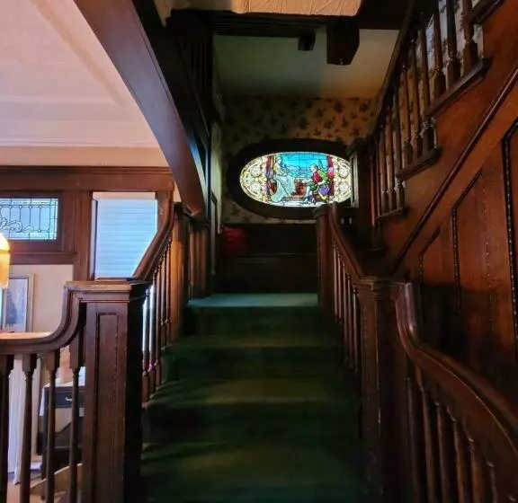 Ruby Manor Bed & Breakfast