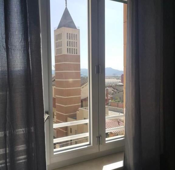 تختخواب و صبحانه Istai Cagliari City Center Rooms