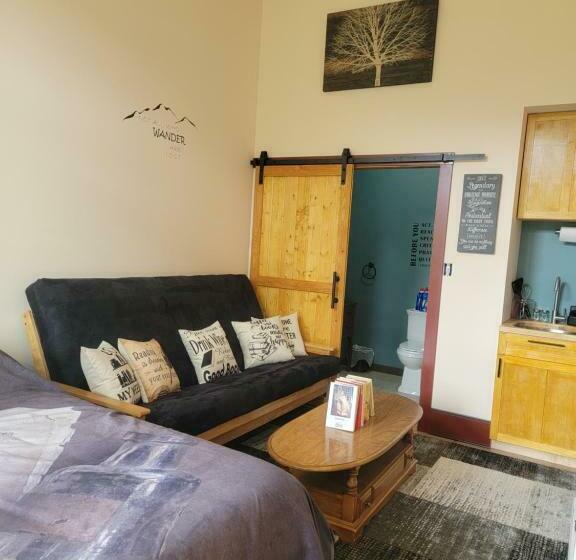 צימר The Colburn Schoolhouse Literature Suite