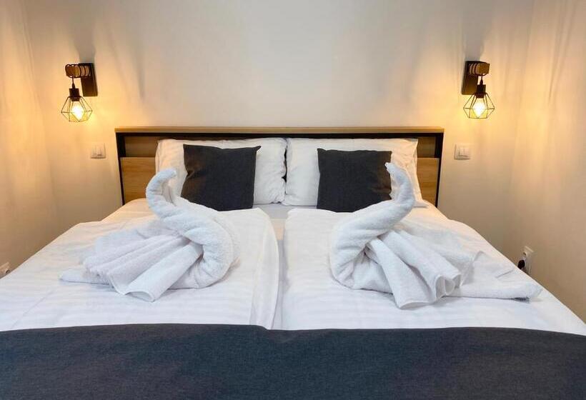 پانسیون Prague Old Town Liliova Garden