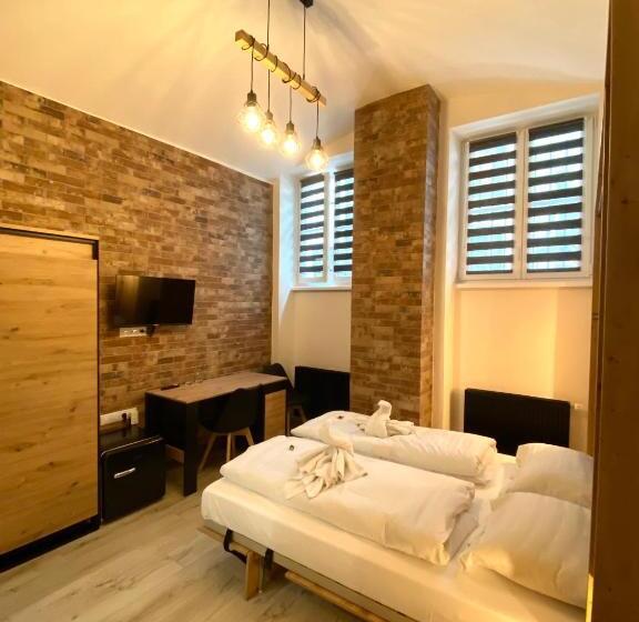 پانسیون Prague Old Town Liliova Garden