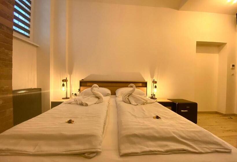 پانسیون Prague Old Town Liliova Garden