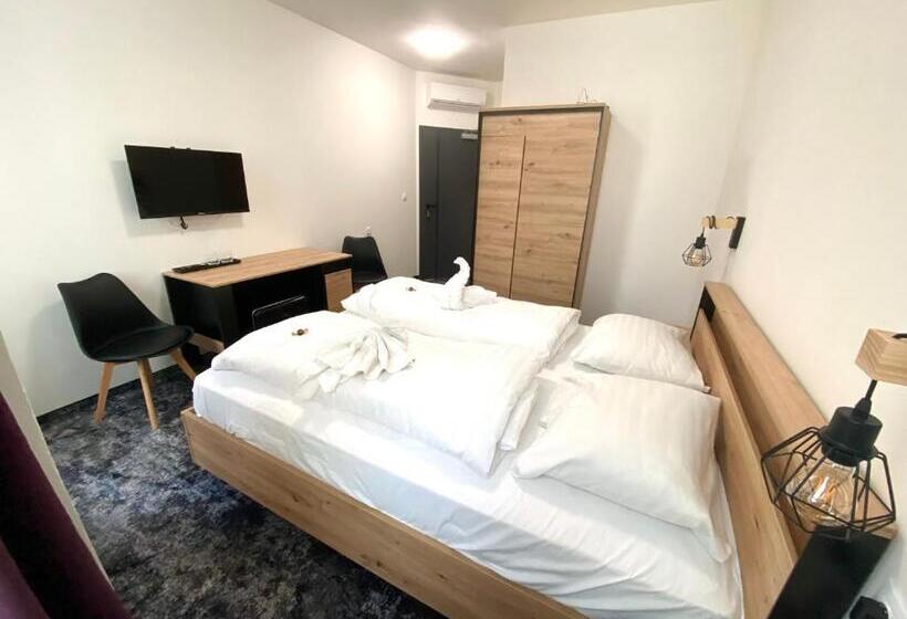 پانسیون Prague Old Town Liliova Garden