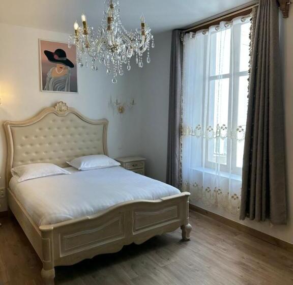 Пансион Studio Familial Maison De L église Du Couvent