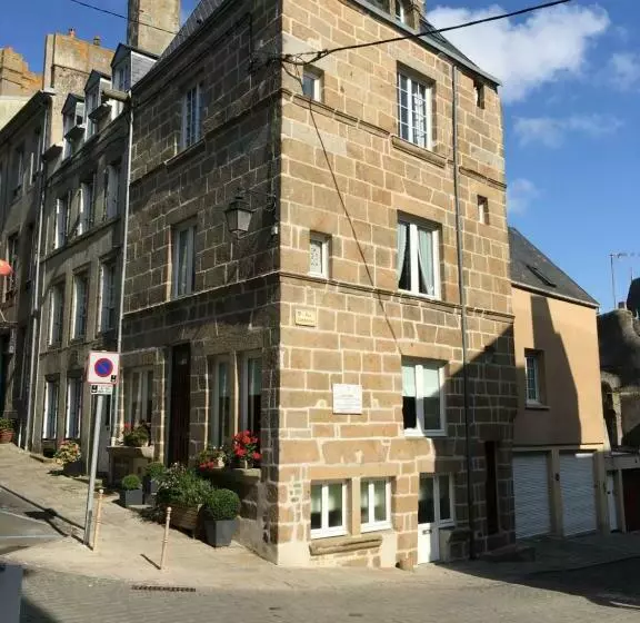 Aamiaismajoitus (B&B) La Maison Des Matignon 1