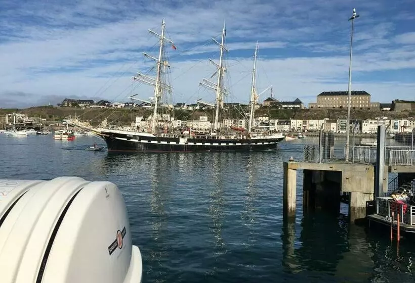 Aamiaismajoitus (B&B) La Maison Des Matignon 1