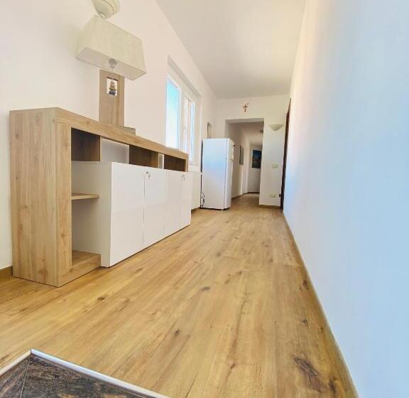 ベッドアンドブレックファースト Affittacamere Ciro's House