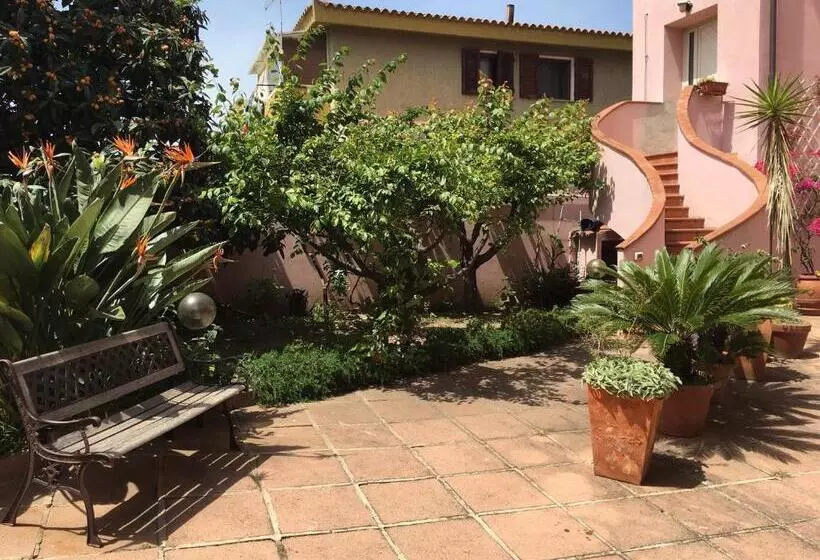 تختخواب و صبحانه Affittacamere Ciro's House