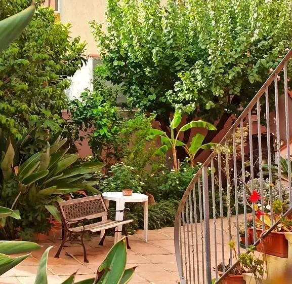 تختخواب و صبحانه Affittacamere Ciro's House