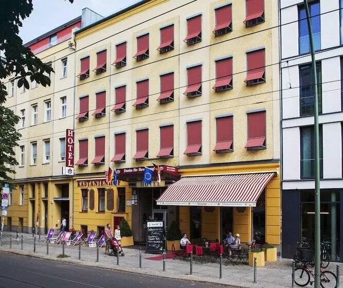 تختخواب و صبحانه Kastanienhof