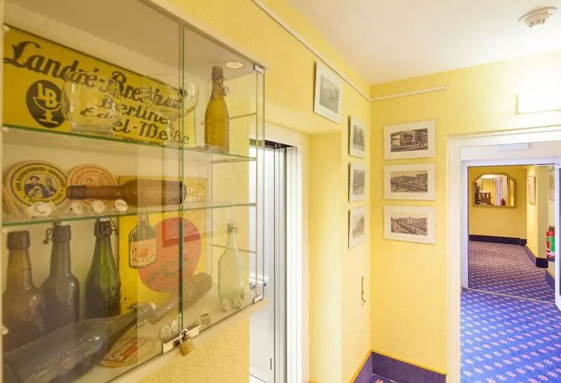 تختخواب و صبحانه Kastanienhof